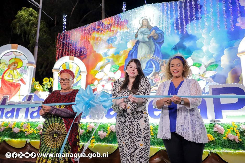 Gobierno Nacional ha inaugurado los altares en honor a la Virgen María en la Avenida Bolívar a Chávez